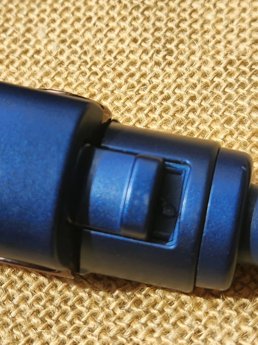 MIRACOMB Ion Titanium Deep Waver Smart Hair Crimper – Royal Blue Tested